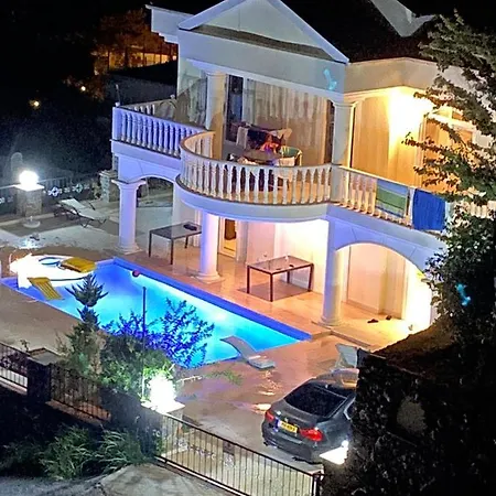 Villa Royal